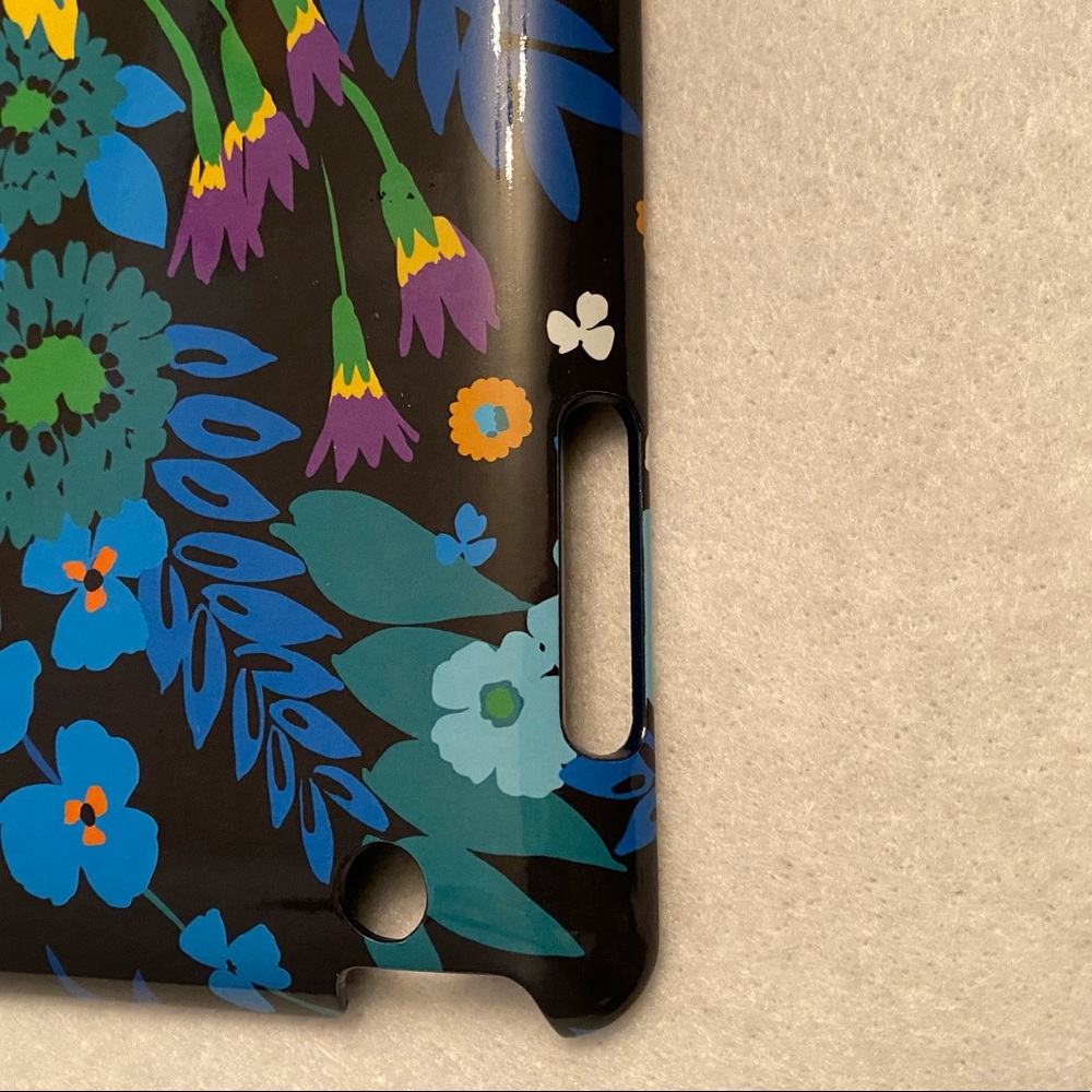 Vera Bradley iPad 2 Cover - Picture 3 of 6